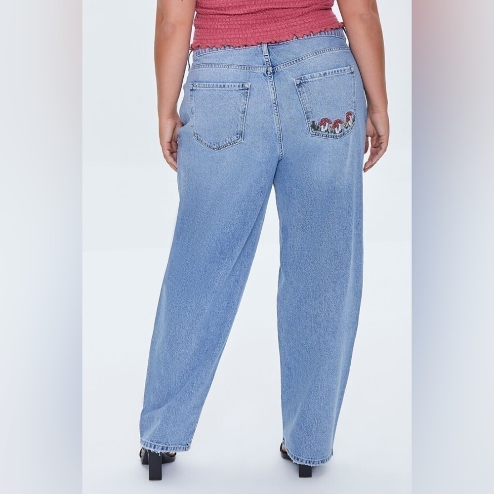 NEW Forever 21 mushroom embroidered plus size denim jeans